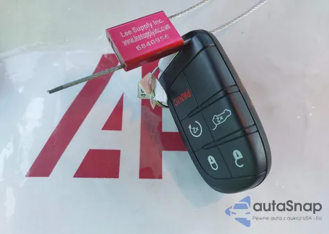 2019 Jeep Grand Cherokee Limited 4X2 z USA, uszkodzony, nr VIN 1C4RJEBG5KC689966